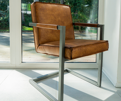 Sofie Stuhl - mit Armlehne & Naht - Leder Texas Cognac